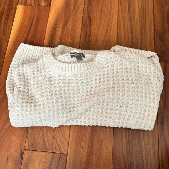 Cupcake velvet knit sweater by Francesca's Collections, sz medium - Picture 4 of 9